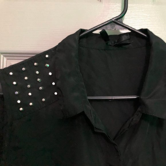 Studded Button down - Picture 3 of 3